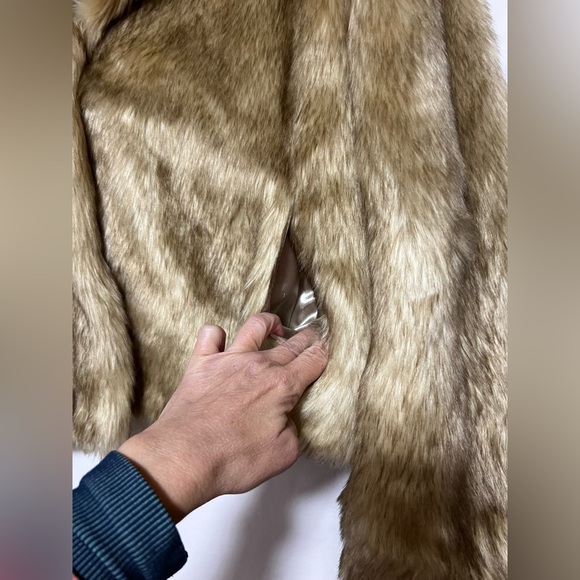 NWOT Something Navy Faux Fur Short Jacket Coat Fall Winter Luxurious SOFT - Picture 4 of 10